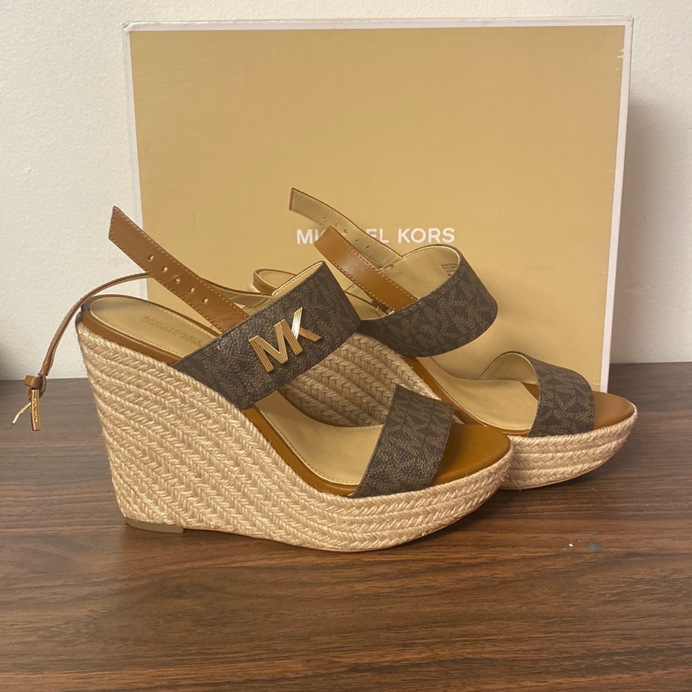 Micheal Kors Deanna Leather Wedges NWOT